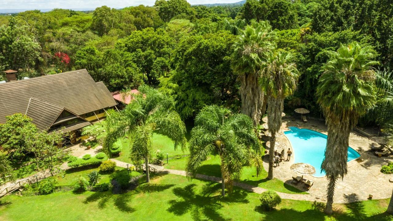 Arumeru River Lodge Arusha Esterno foto